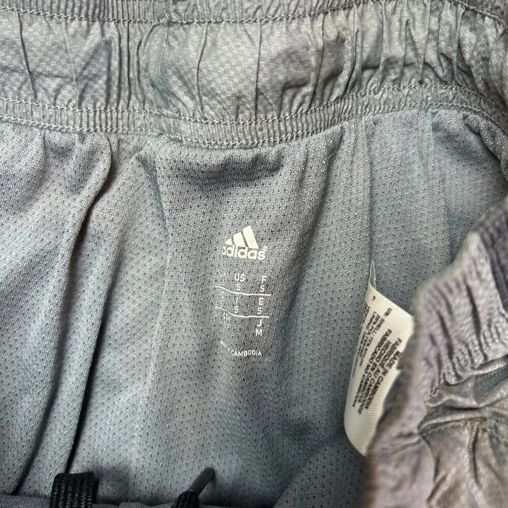 Adidas Men's Grey and Black Joggers-tracksuits